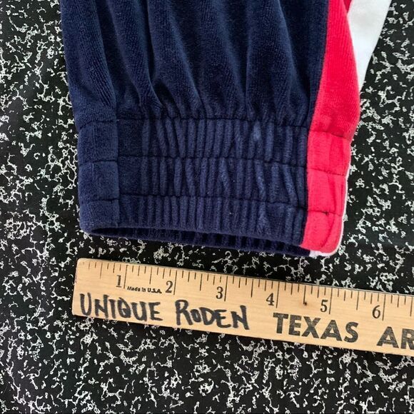 Kendall and Kylie Joggers  - Picture 8 of 12